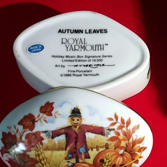 Royal Yarmouth Other Royal Yarmouth Fine Porcelain Music Box Poshmark